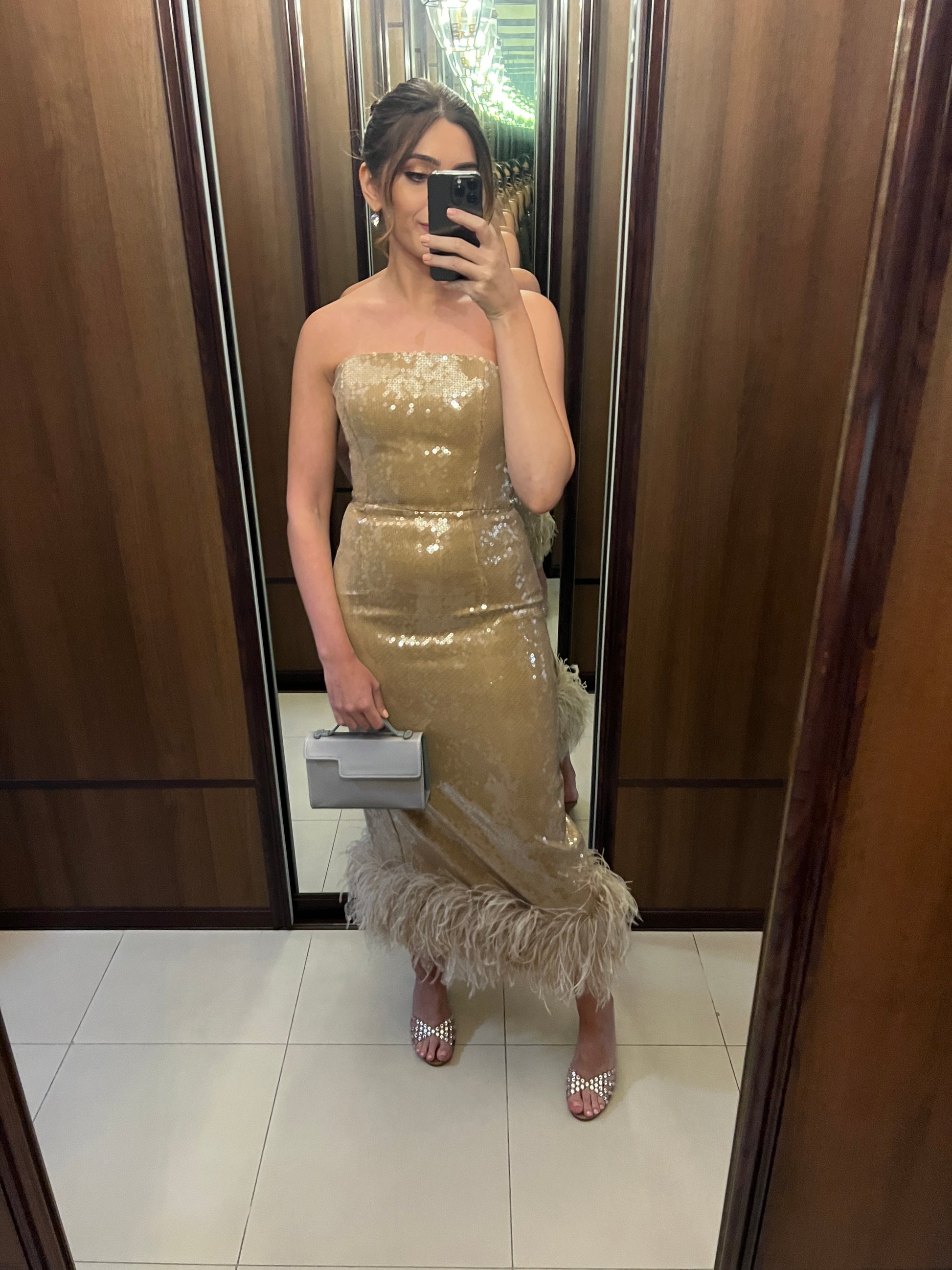 Valletta in Silver Satin - darahamarneh