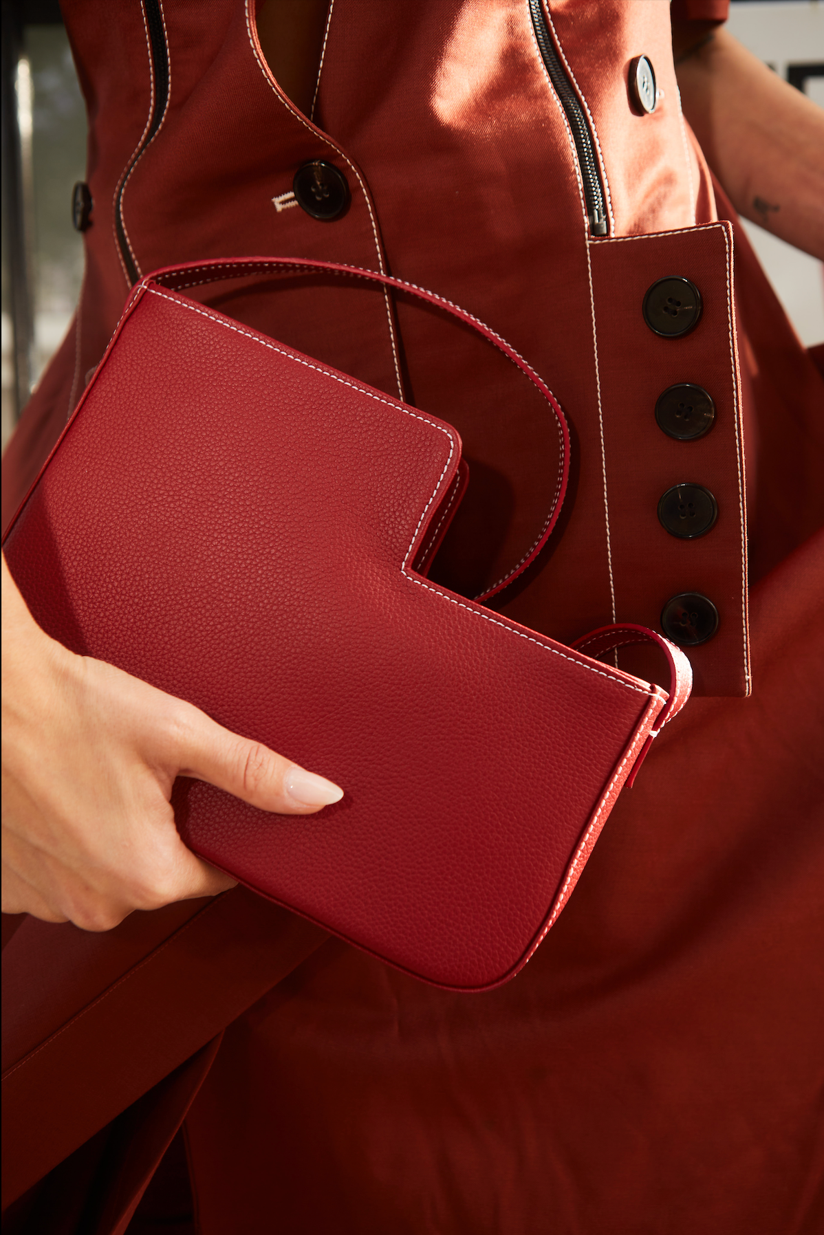 Aalto in Cranberry - darahamarneh