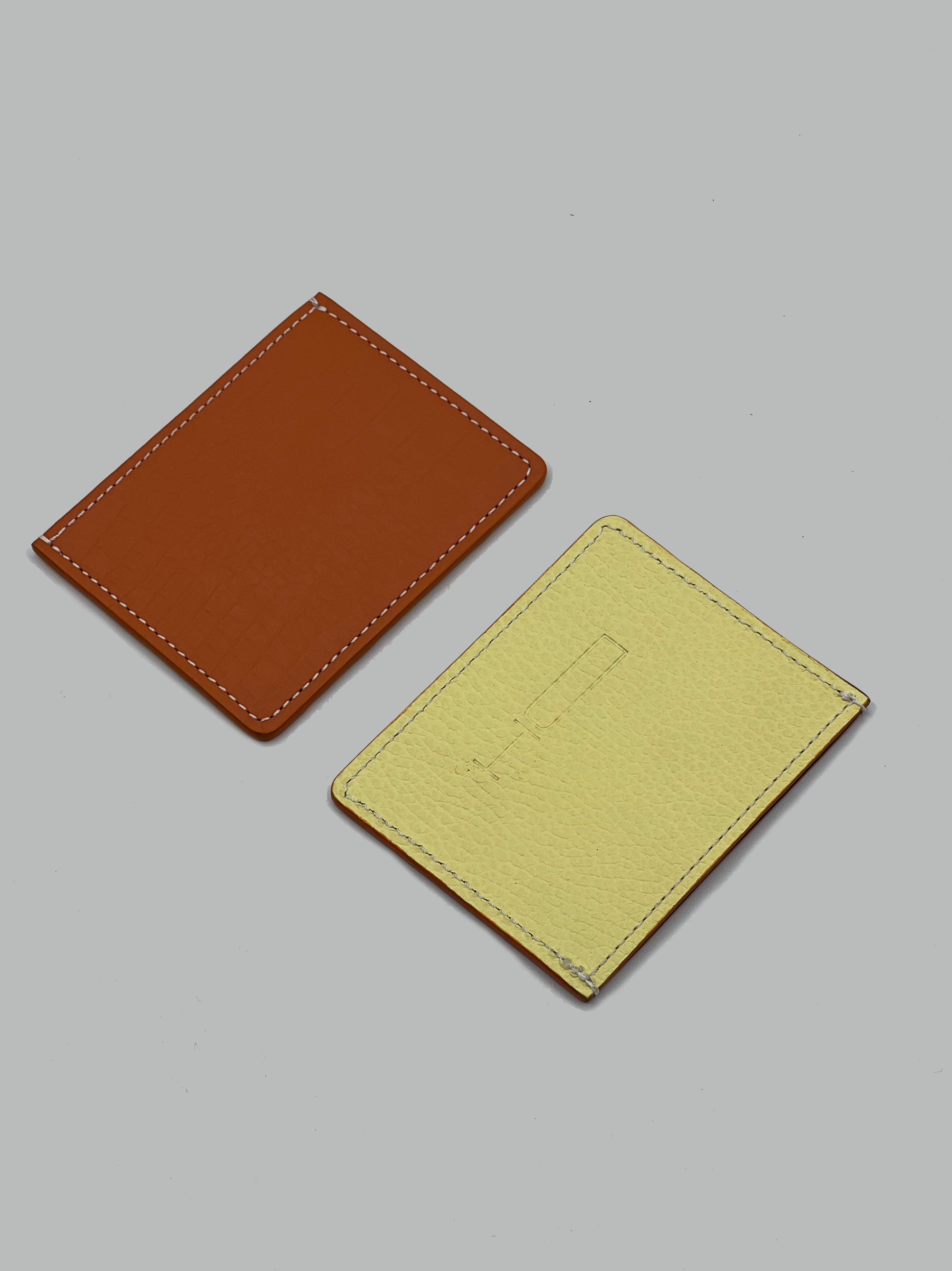 Multi Card Holder - darahamarneh