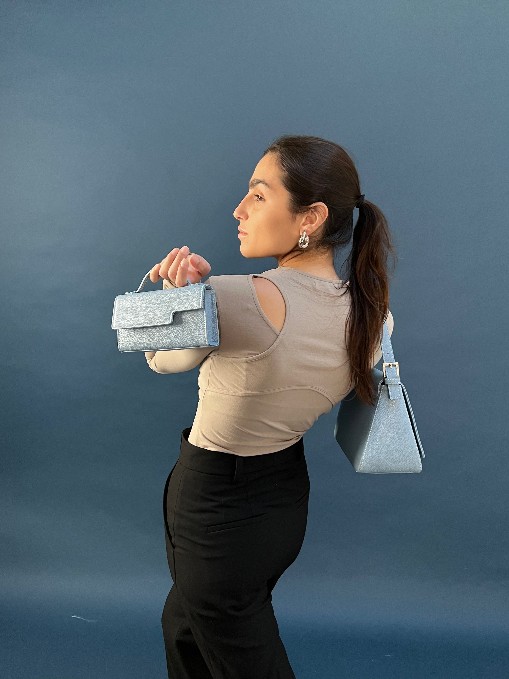 925 in Waterfall - darahamarneh